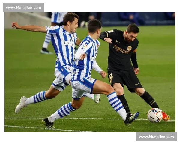 高清流畅足球赛事直播APP下载畅享实时精彩对决全程不漏每一球 - 副本 - 副本 - 副本 (7) - 副本